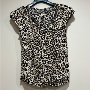 Faded Glory Black and Cream Ruched Cap Sleeve Blouse